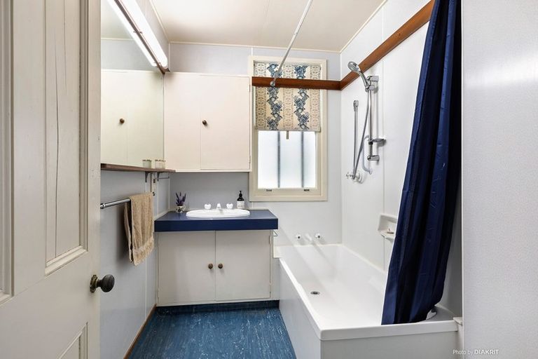 Photo of property in 19 Talavera Terrace, Kelburn, Wellington, 6012