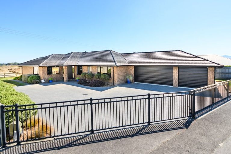 Photo of property in 23 Silicon Way, Fitzherbert, Palmerston North, 4410