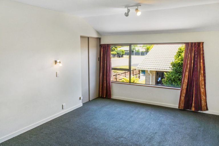 Photo of property in 117 Prestons Road, Redwood, Christchurch, 8051
