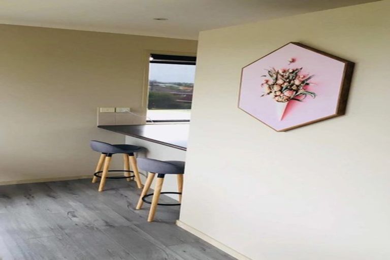 Photo of property in 20 Toroa Street, Torbay, Auckland, 0630