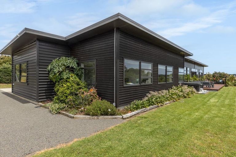 Photo of property in 7 Quail Way, Waitarere, Levin, 5510