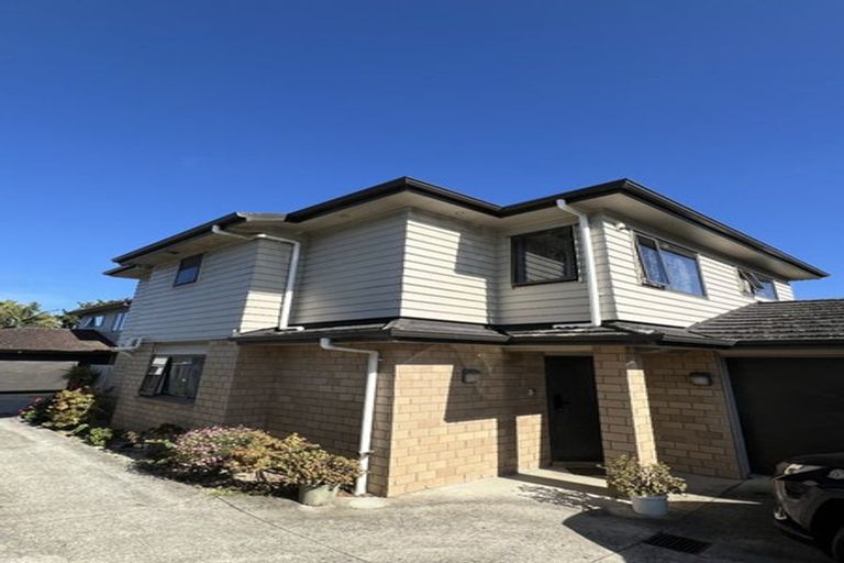 Photo of property in 15a York Road, Papatoetoe, Auckland, 2104