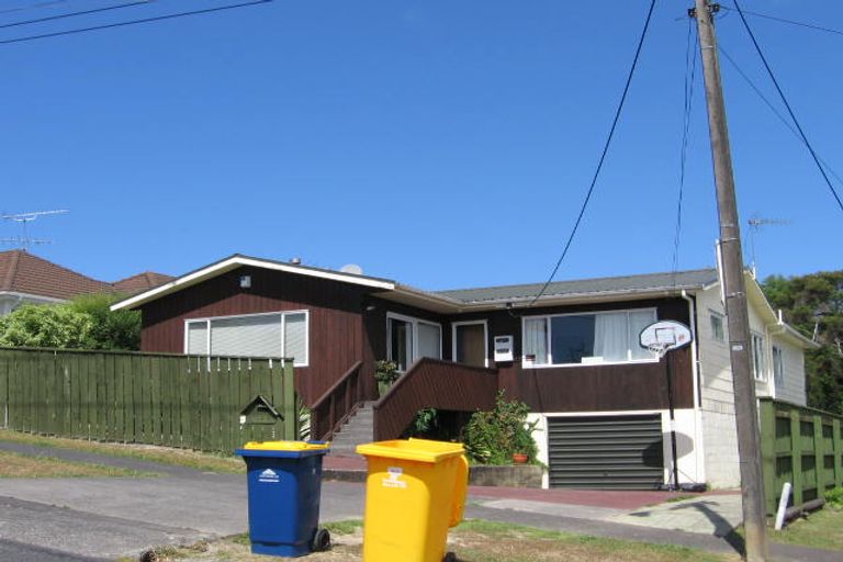 Photo of property in 12 Inglis Street, Birkenhead, Auckland, 0626