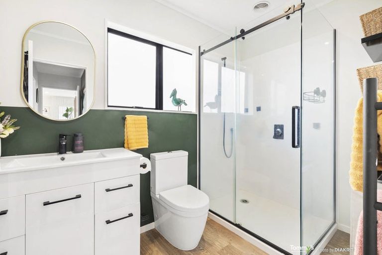 Photo of property in 22 Bowes Crescent, Strathmore Park, Wellington, 6022