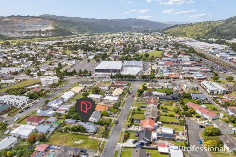 Photo of property in 21 Poole Street, Taita, Lower Hutt, 5011