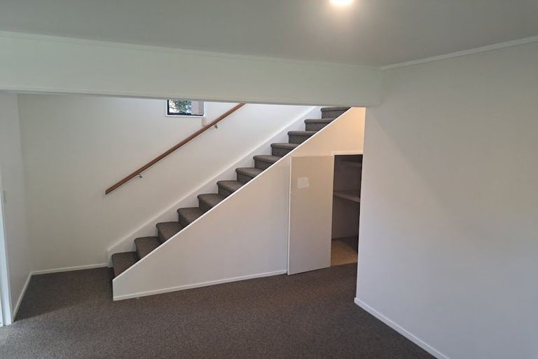Photo of property in 26 Oakmont Place, Wattle Downs, Auckland, 2103