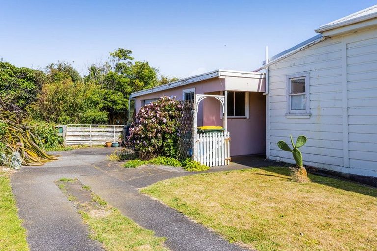 Photo of property in 11 Dorset Street, Patea, 4520