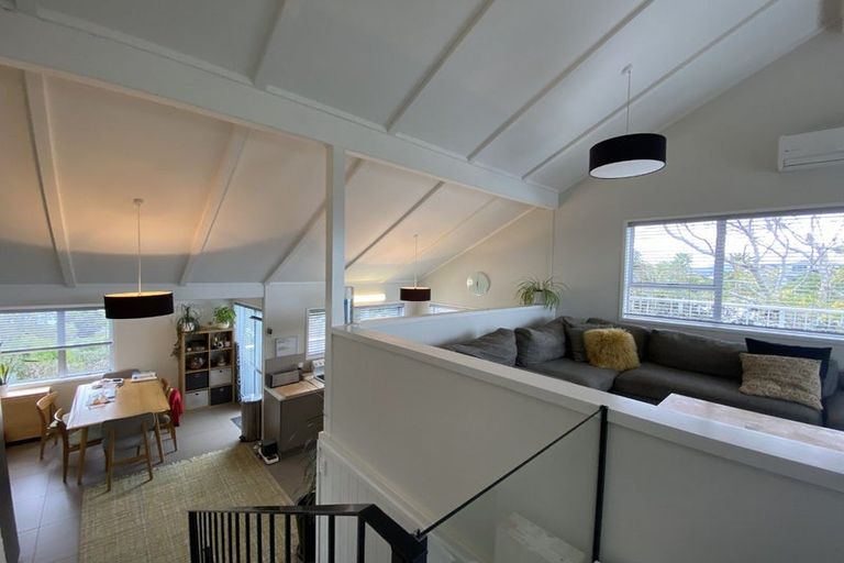 Photo of property in 43a Marellen Drive, Red Beach, 0932