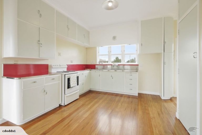 Photo of property in 19 Spring Street, Papatoetoe, Auckland, 2025