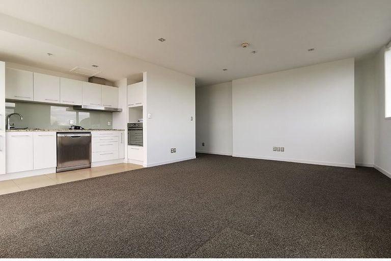 Photo of property in Maison Apartments, 212/16 Huron Street, Takapuna, Auckland, 0622