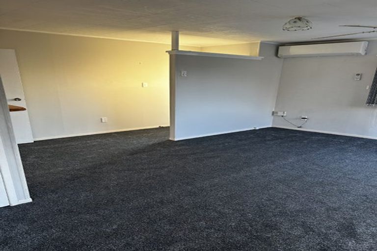 Photo of property in 56 Everglade Drive, Goodwood Heights, Auckland, 2105