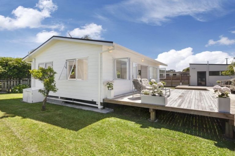 Photo of property in 10 Point Wells Road, Point Wells, Warkworth, 0986