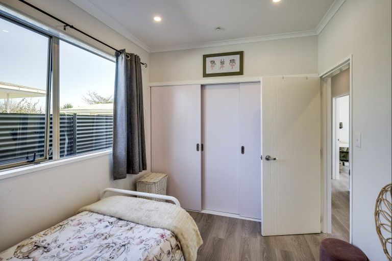 Photo of property in 37 Norwich Crescent, Tamatea, Napier, 4112