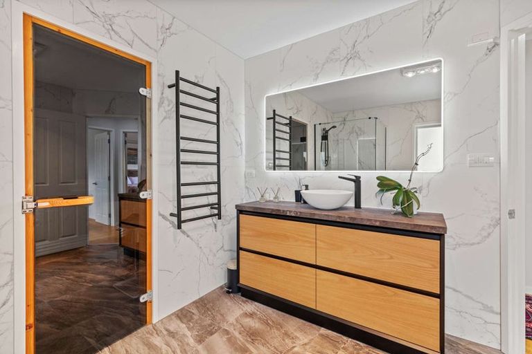 Photo of property in 3 Omana Avenue, Shelly Beach, Helensville, 0874