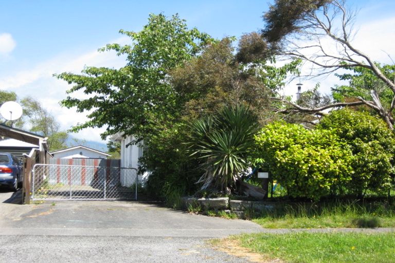 Photo of property in 18 Gladstone Street, Westport, 7825