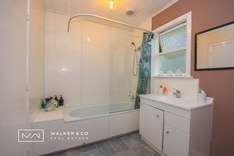 Photo of property in 61 Sunny Grove, Wainuiomata, Lower Hutt, 5014