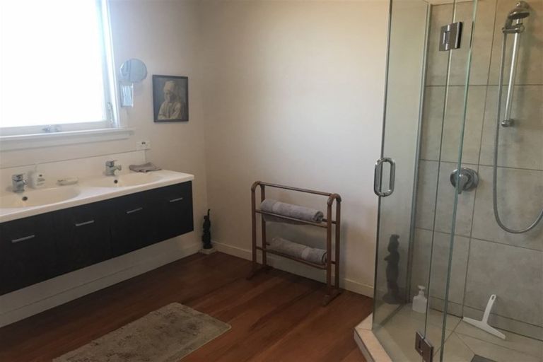 Photo of property in 53 Papanui Road, Merivale, Christchurch, 8014