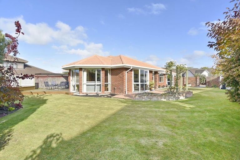 Photo of property in 31 Creese Place, Redwood, Christchurch, 8051