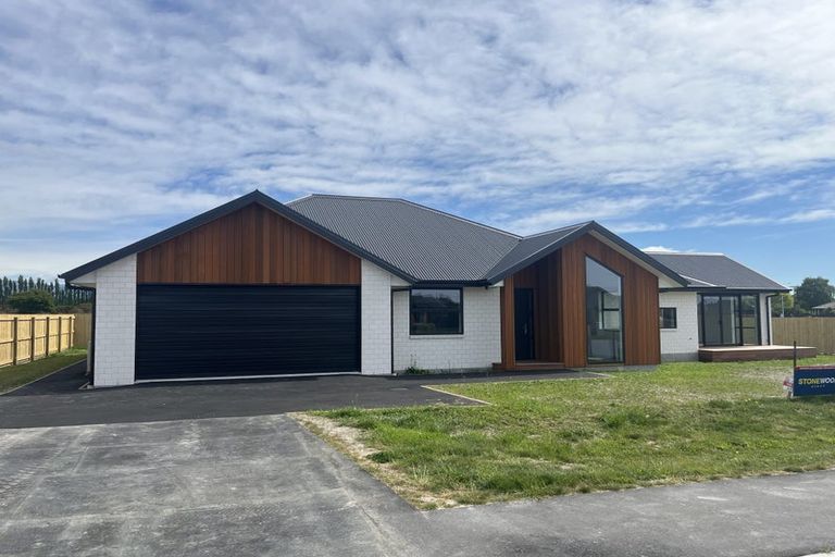 Photo of property in 16 Carlisle Street, Waimate, 7924