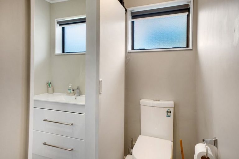 Photo of property in 27b Shackle Lane, Whitby, Porirua, 5024