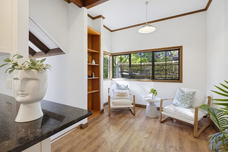 Photo of property in 8 Furneaux Grove, Whitby, Porirua, 5024