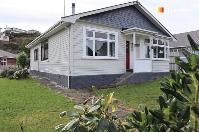 Photo of property in 37 Tahuna Road, Tainui, Dunedin, 9013