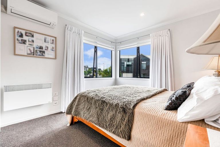 Photo of property in 16 Kauri Amber Road, Westgate, Auckland, 0614