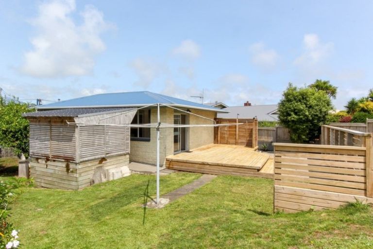 Photo of property in 23 Trafalgar Street, Westown, New Plymouth, 4310