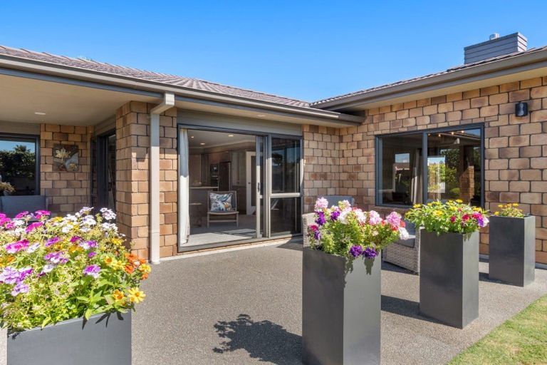 Photo of property in 5 Ohope Place, Papamoa Beach, Papamoa, 3118