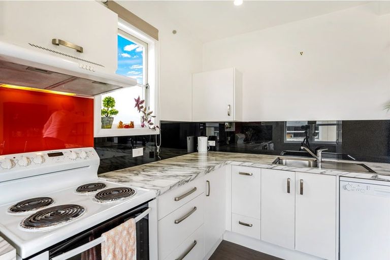 Photo of property in 18 Ebdentown Street, Ebdentown, Upper Hutt, 5018