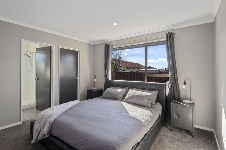 Photo of property in 14 Blakeley Place, Kaiapoi, 7630