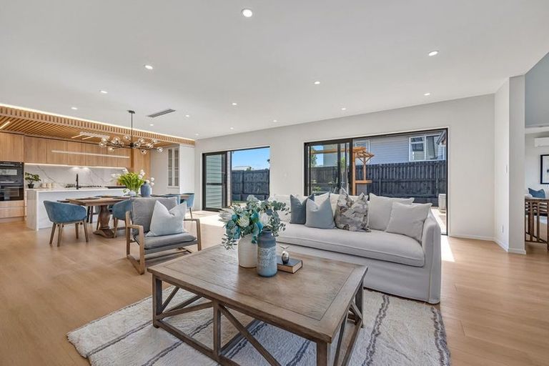 Photo of property in 20 Arthur Street, Riverhead, 0820