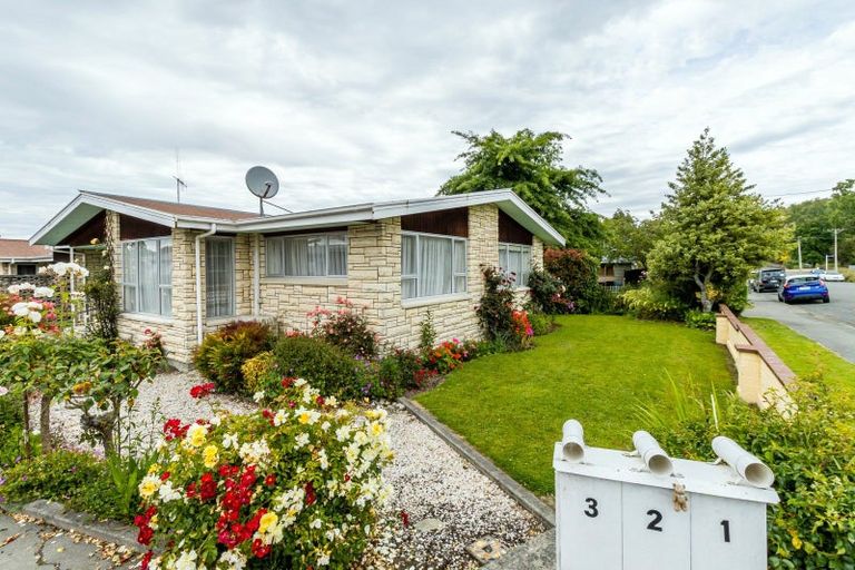 Photo of property in 1/27 Jollie Street, Geraldine, 7930