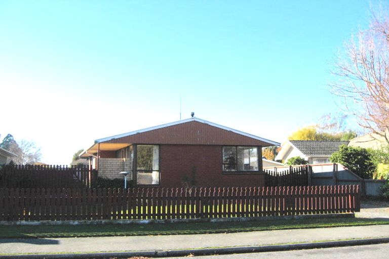 Photo of property in 21 Montague Street, Islington, Christchurch, 8042