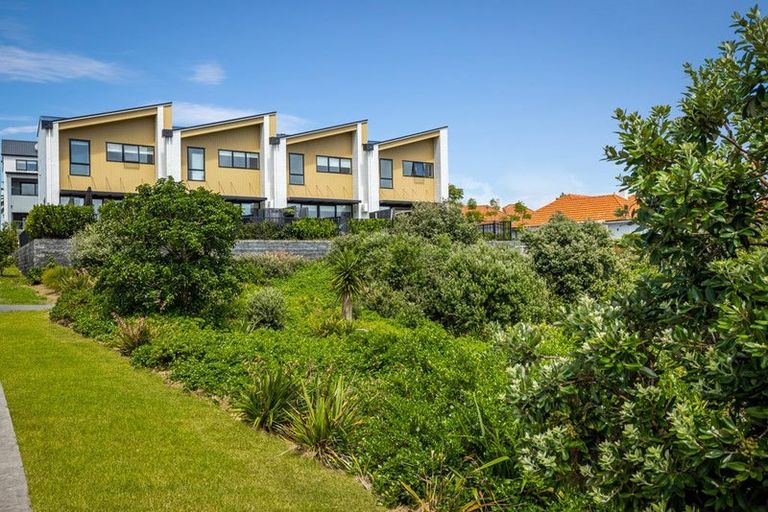 Photo of property in 4 Frances Bryers Road, Hobsonville, Auckland, 0616