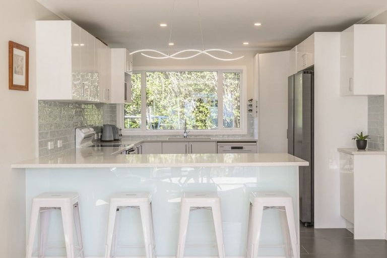 Photo of property in 42 Eatwell Avenue, Paraparaumu Beach, Paraparaumu, 5032