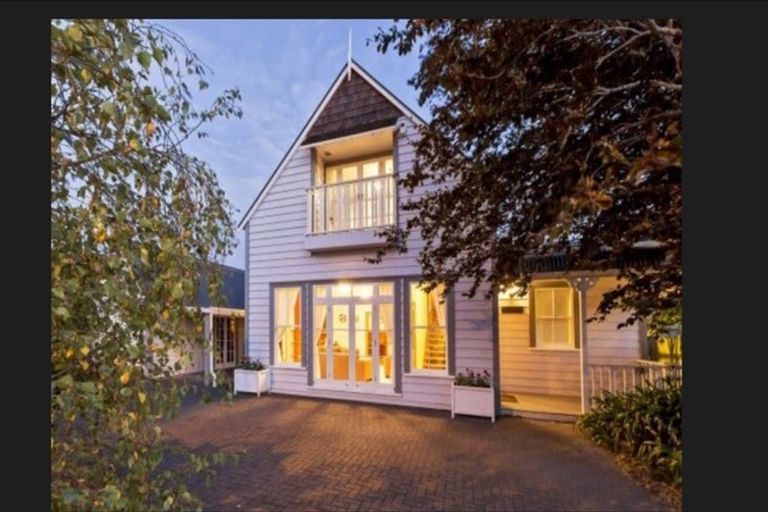 Photo of property in 46 Bradbury Road, Botany Downs, Auckland, 2010