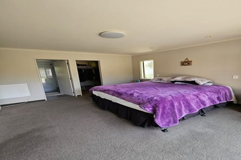 Photo of property in 51 Gandalf Crescent, Paraparaumu, 5032