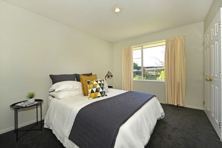 Photo of property in 11 Fieldmoor Place, Parklands, Christchurch, 8083