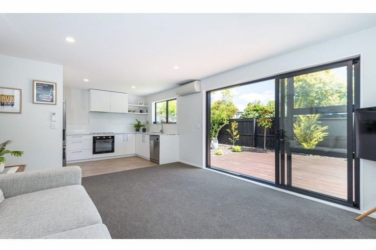 Photo of property in 258a Edgeware Road, Edgeware, Christchurch, 8013