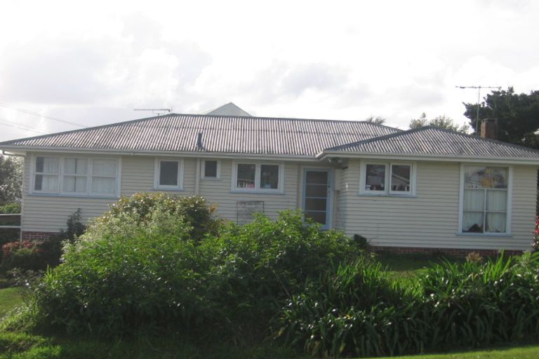 Photo of property in 2 Red Hill Road, Red Hill, Papakura, 2110