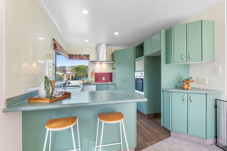 Photo of property in 13 Homewood Avenue, Levin, 5510