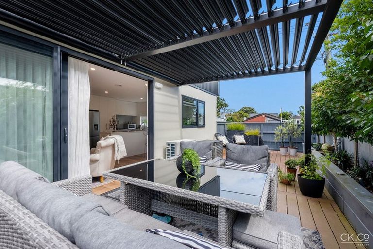 Photo of property in 1/51 Kings Crescent, Hutt Central, Lower Hutt, 5010