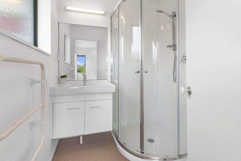 Photo of property in 5 Burnt Oak Drive, Pyes Pa, Tauranga, 3112