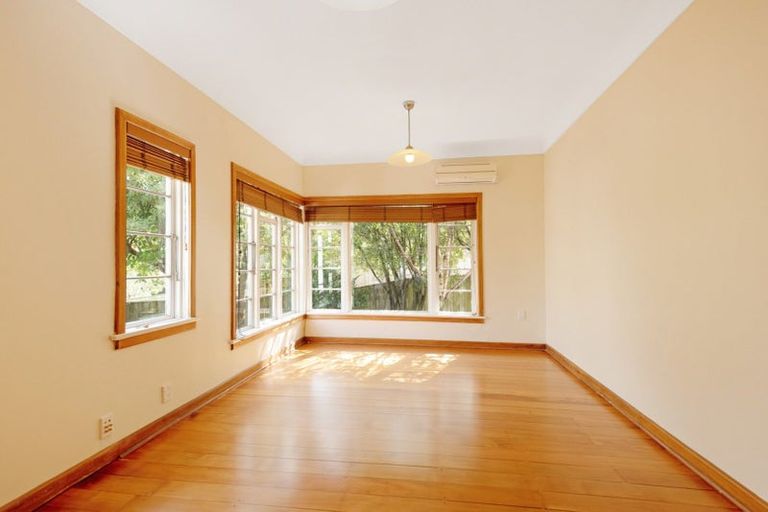 Photo of property in 112 Hamilton Road, Hataitai, Wellington, 6021