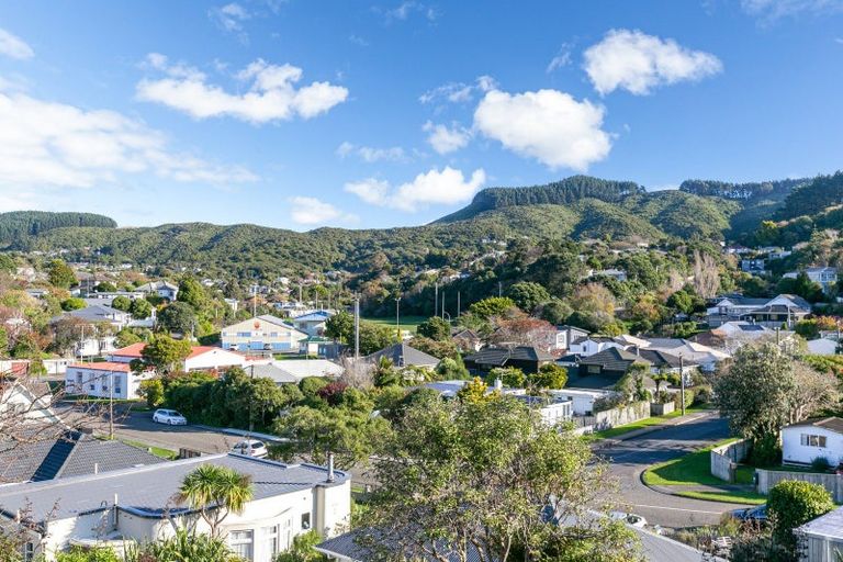 Photo of property in 11a Roy Street, Tawa, Wellington, 5028