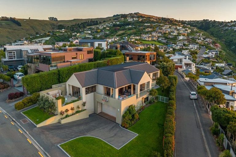 Photo of property in 60 Glenstrae Road, Redcliffs, Christchurch, 8081