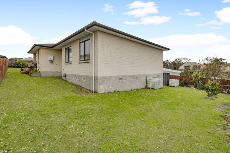 Photo of property in 117 Parkhaven Drive, Rosehill, Papakura, 2113