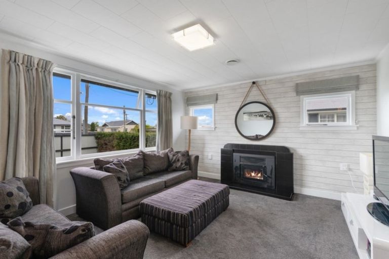 Photo of property in 58 Mcmurdo Street, Tinwald, Ashburton, 7700