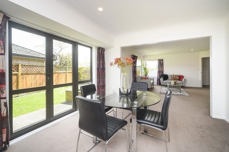Photo of property in 9 Alpine Grove, Kelvin Grove, Palmerston North, 4414
